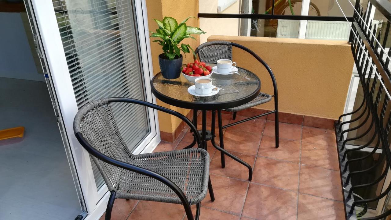 Apartament Z Balkonem Przy Latarni 150M Od Morza Kołobrzeg Eksteriør billede